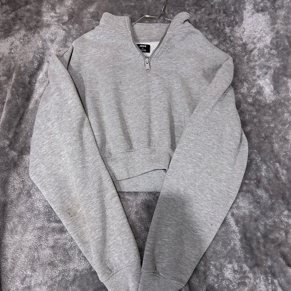 Half zip - Picture 1 of 2